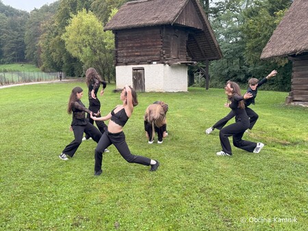 Med snemanjem videa (2)